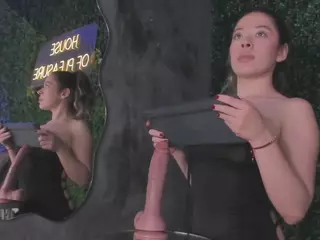 Chloe Dee's Live Sex Cam Show