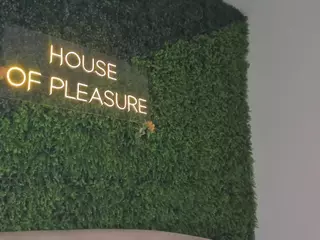 Chloe Dee's Live Sex Cam Show