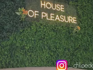 Chloe Dee's Live Sex Cam Show