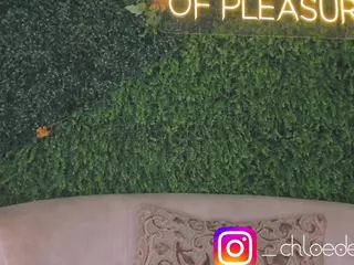 Chloe Dee's Live Sex Cam Show
