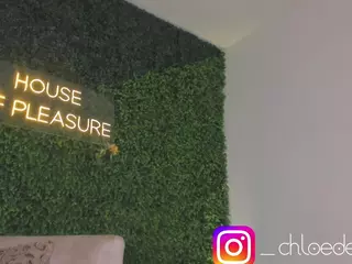 Chloe Dee's Live Sex Cam Show