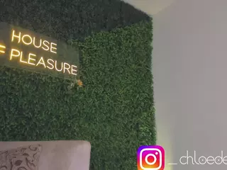Chloe Dee's Live Sex Cam Show