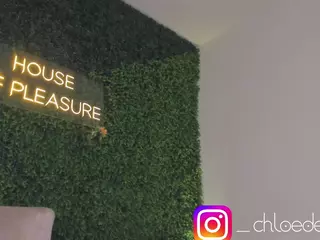 Chloe Dee's Live Sex Cam Show