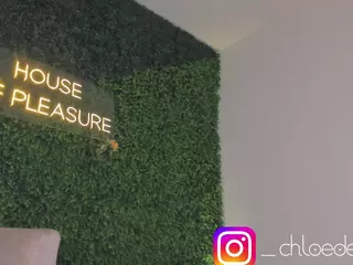 Chloe Dee's Live Sex Cam Show