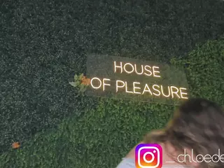 Chloe Dee's Live Sex Cam Show