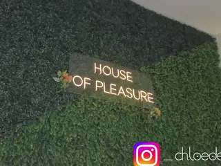 Chloe Dee's Live Sex Cam Show
