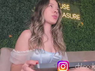 Chloe Dee's Live Sex Cam Show