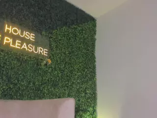 Chloe Dee's Live Sex Cam Show
