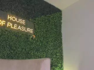 Chloe Dee's Live Sex Cam Show