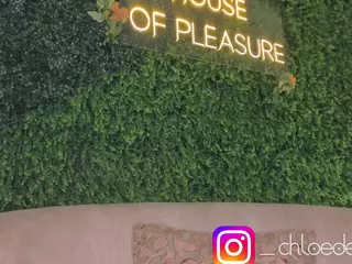 Chloe Dee's Live Sex Cam Show