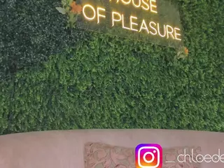 Chloe Dee's Live Sex Cam Show