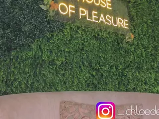 Chloe Dee's Live Sex Cam Show