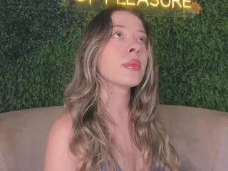Chloe Dee's Live Sex Cam Show