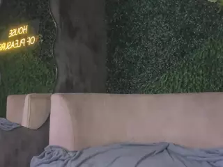 Chloe Dee's Live Sex Cam Show