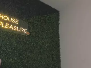 Chloe Dee's Live Sex Cam Show