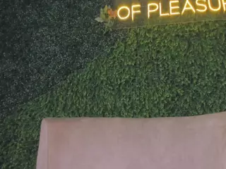 Chloe Dee's Live Sex Cam Show