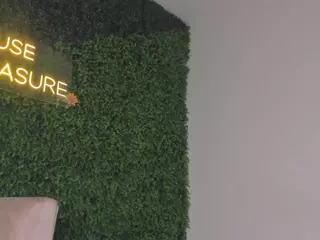 Chloe Dee's Live Sex Cam Show