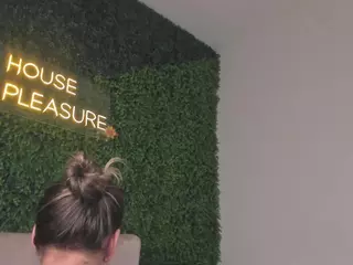 Chloe Dee's Live Sex Cam Show