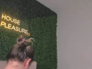 Chloe Dee's Live Sex Cam Show