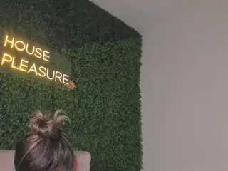 Chloe Dee's Live Sex Cam Show