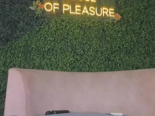 Chloe Dee's Live Sex Cam Show