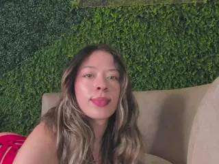 Chloe Dee's Live Sex Cam Show
