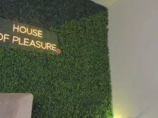 Chloe Dee's Live Sex Cam Show