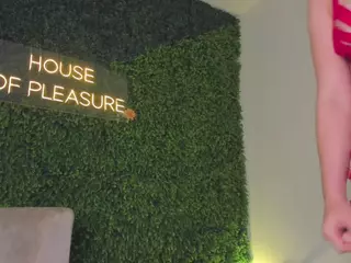 Chloe Dee's Live Sex Cam Show