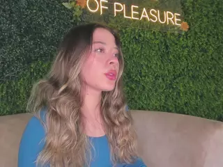 Chloe Dee's Live Sex Cam Show