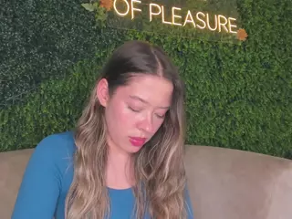 Chloe Dee's Live Sex Cam Show