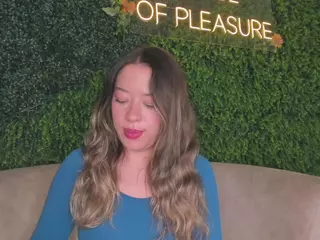 Chloe Dee's Live Sex Cam Show