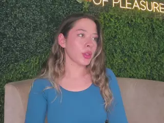 Chloe Dee's Live Sex Cam Show