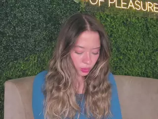 Chloe Dee's Live Sex Cam Show