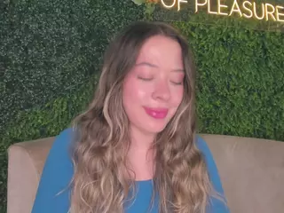 Chloe Dee's Live Sex Cam Show