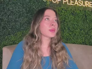 Chloe Dee's Live Sex Cam Show