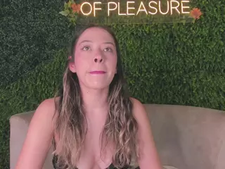 Chloe Dee's Live Sex Cam Show