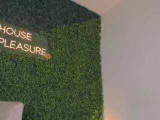 Chloe Dee's Live Sex Cam Show