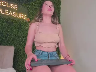 Chloe Dee's Live Sex Cam Show