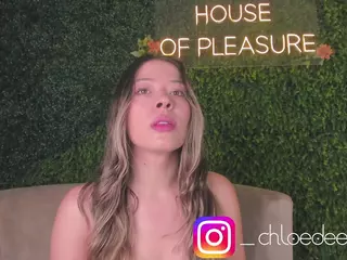 Chloe Dee's Live Sex Cam Show