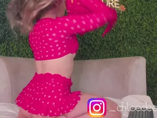 Chloe Dee's Live Sex Cam Show