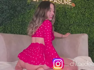 Chloe Dee's Live Sex Cam Show