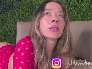 Chloe Dee's Live Sex Cam Show