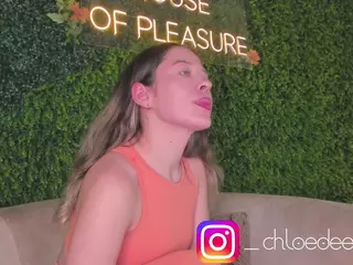 Chloe Dee's Live Sex Cam Show