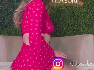 Chloe Dee's Live Sex Cam Show
