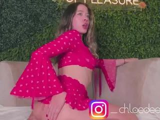 Chloe Dee's Live Sex Cam Show