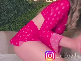 Chloe Dee's Live Sex Cam Show