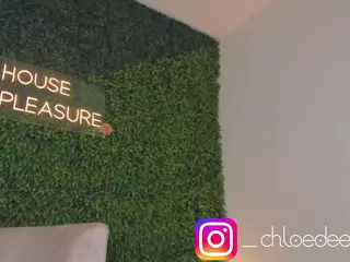 Chloe Dee's Live Sex Cam Show
