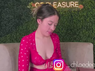 Chloe Dee's Live Sex Cam Show