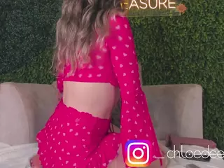 Chloe Dee's Live Sex Cam Show