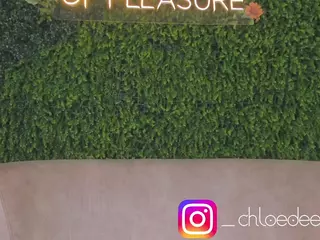 Chloe Dee's Live Sex Cam Show